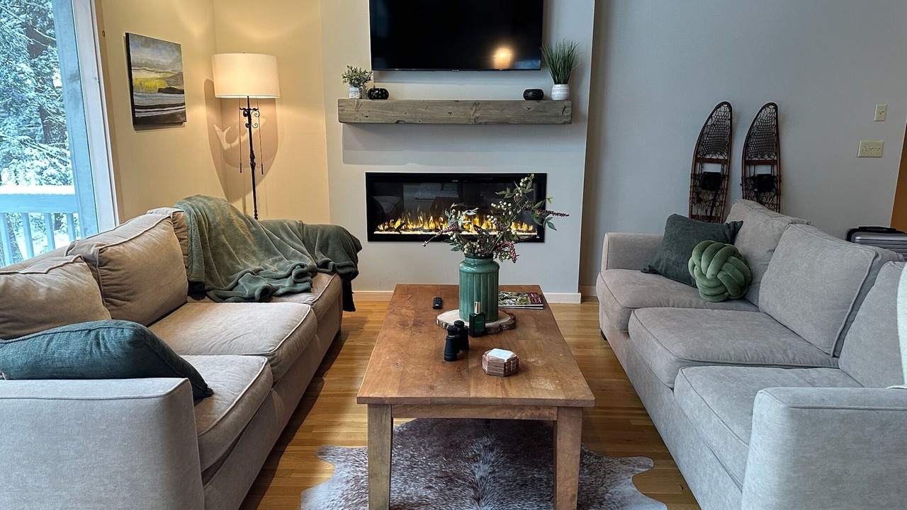 Photo of Livingroom in Sandisfield