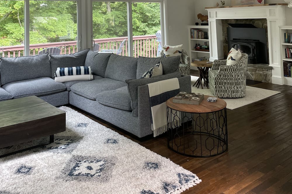 Photo of Livingroom in Lakeville