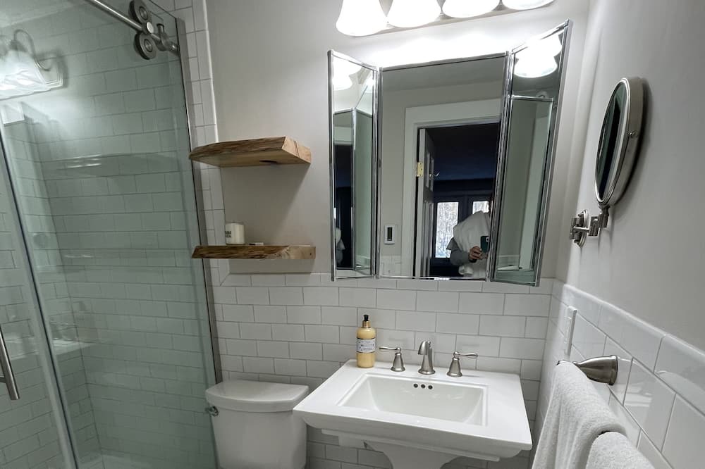 Photo of Bathroom in Lakeville