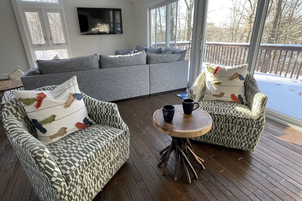 Photo of Livingroom in Lakeville