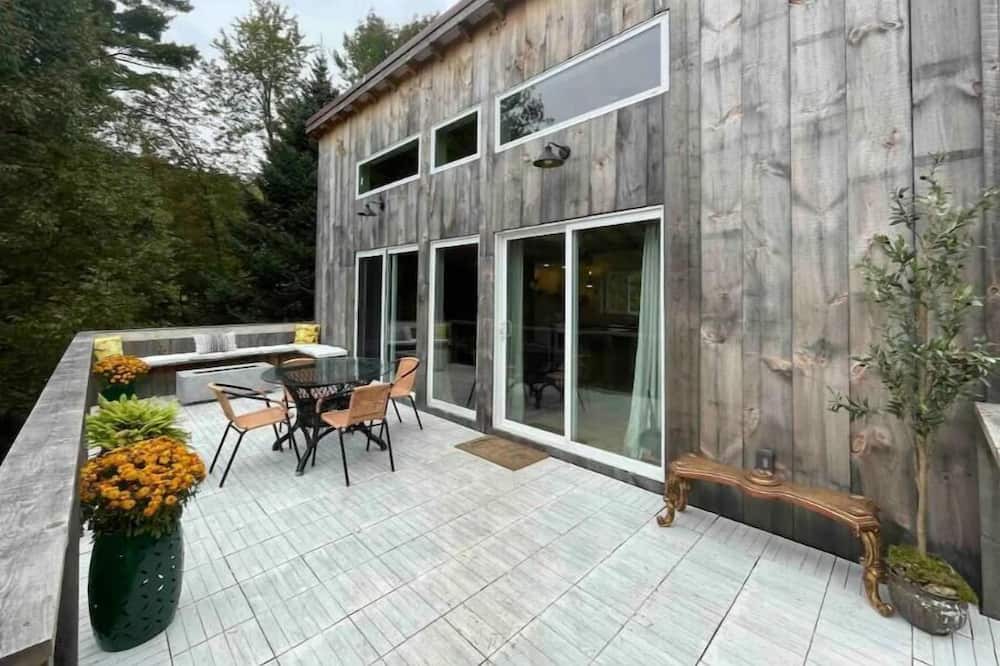 Photo of Patio Balcony in Huntington