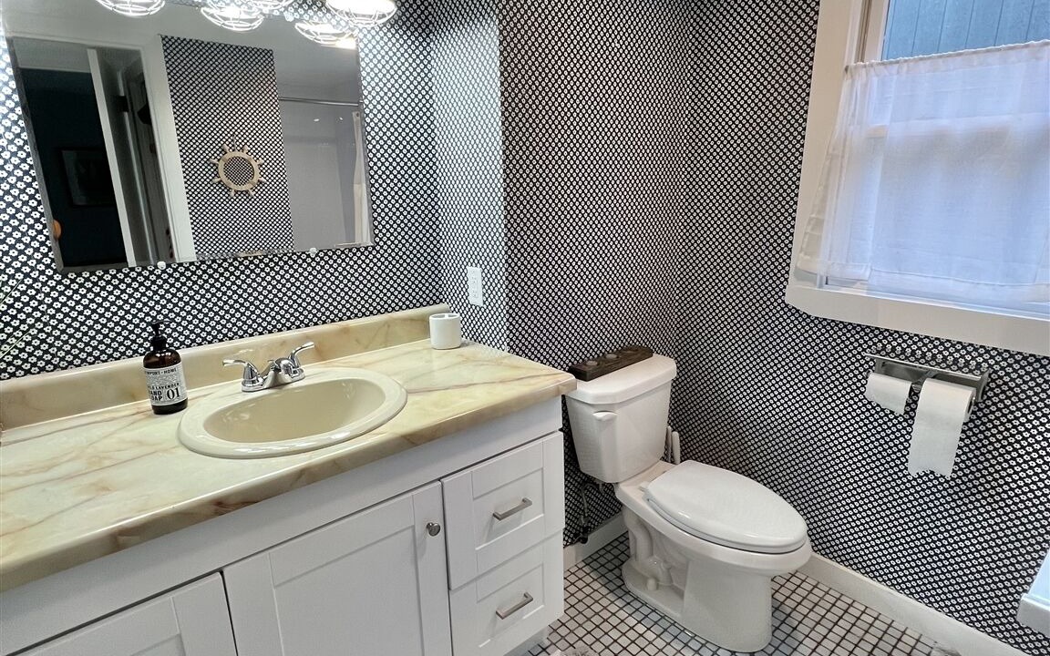 Photo of Bathroom in Thompson's Point