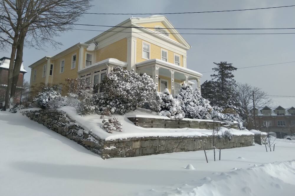 Photo of Outdoor in New London