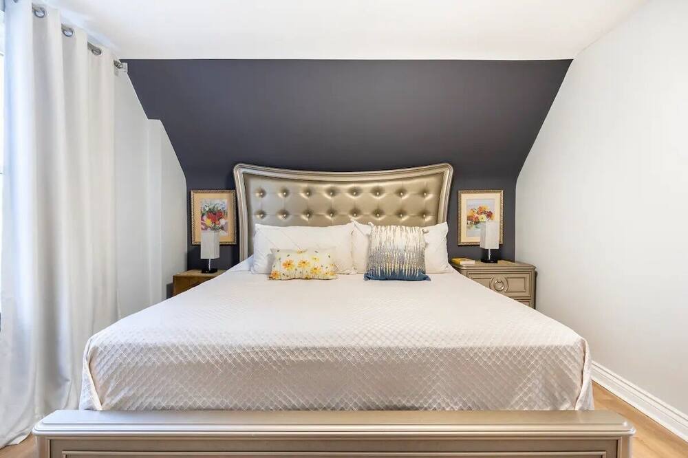 Photo of Bedroom in Lakeview