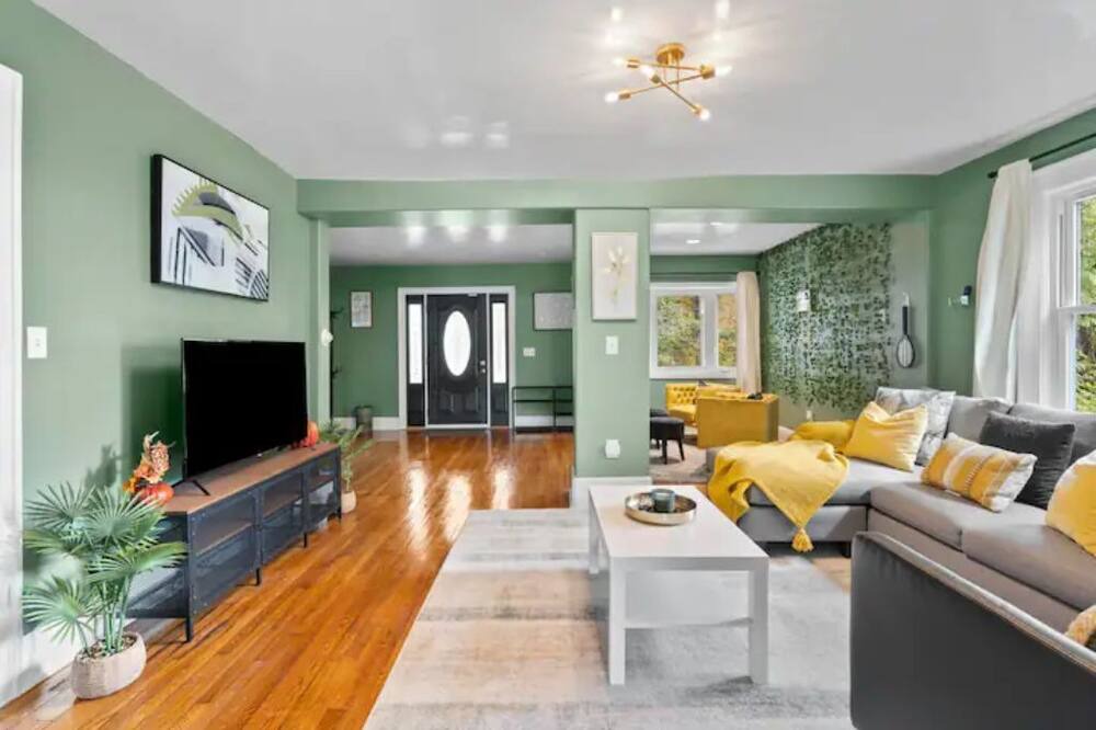Photo of Livingroom in Danbury