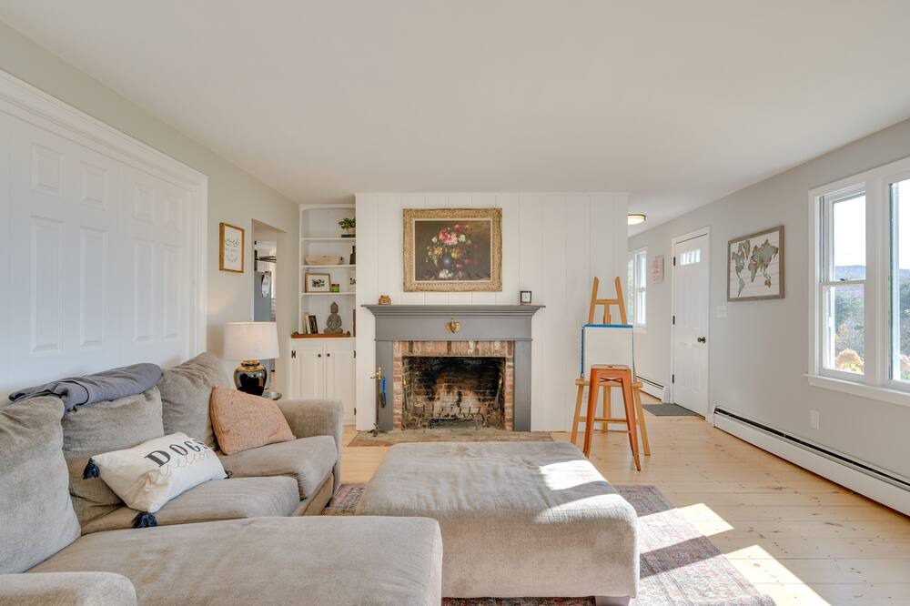 Photo of Livingroom in Bridgewater