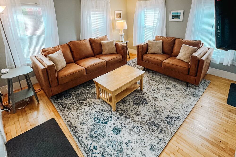 Photo of Livingroom in Bradford