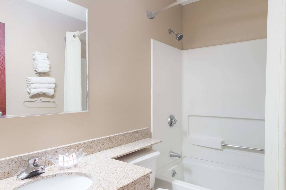 Photo of Bedroom in Gardner