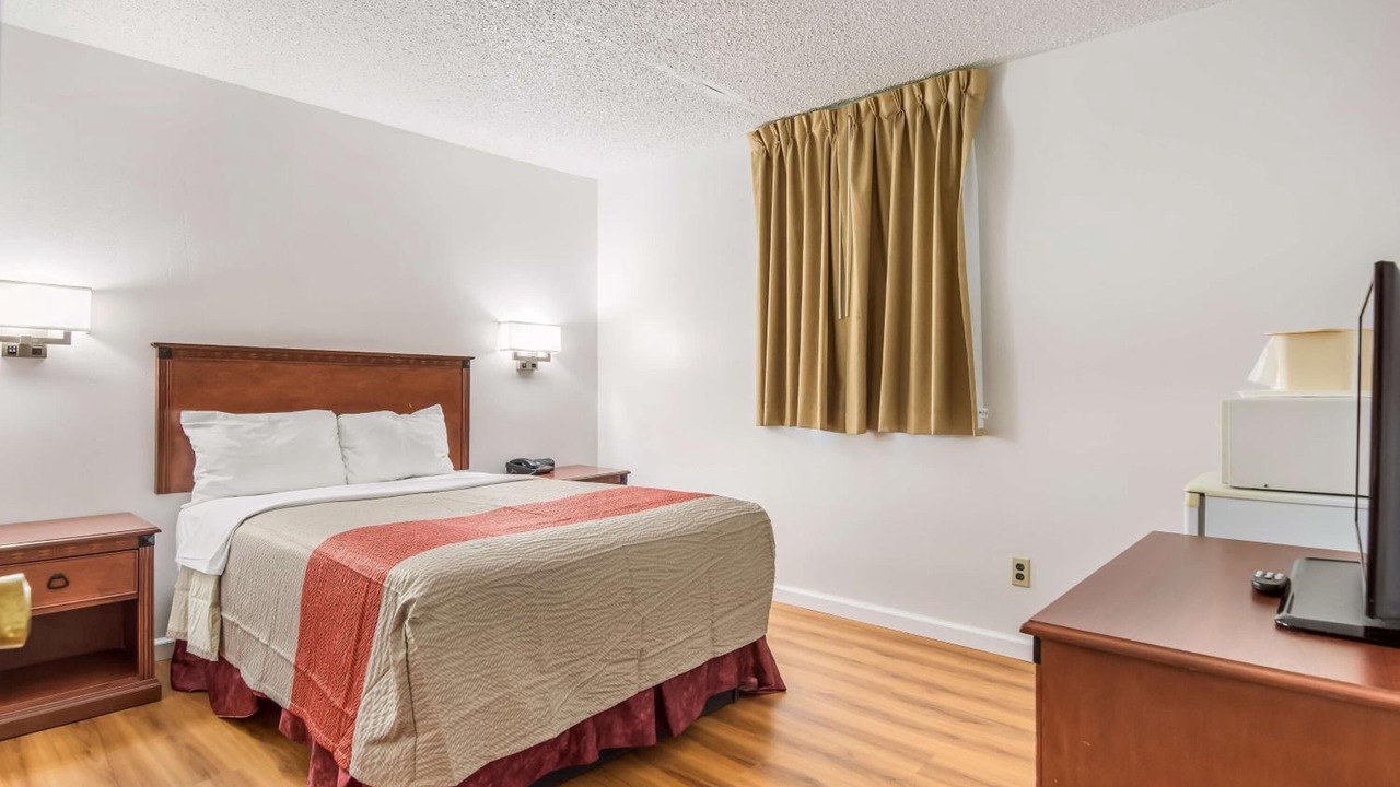 Photo of Bedroom in Queensbury