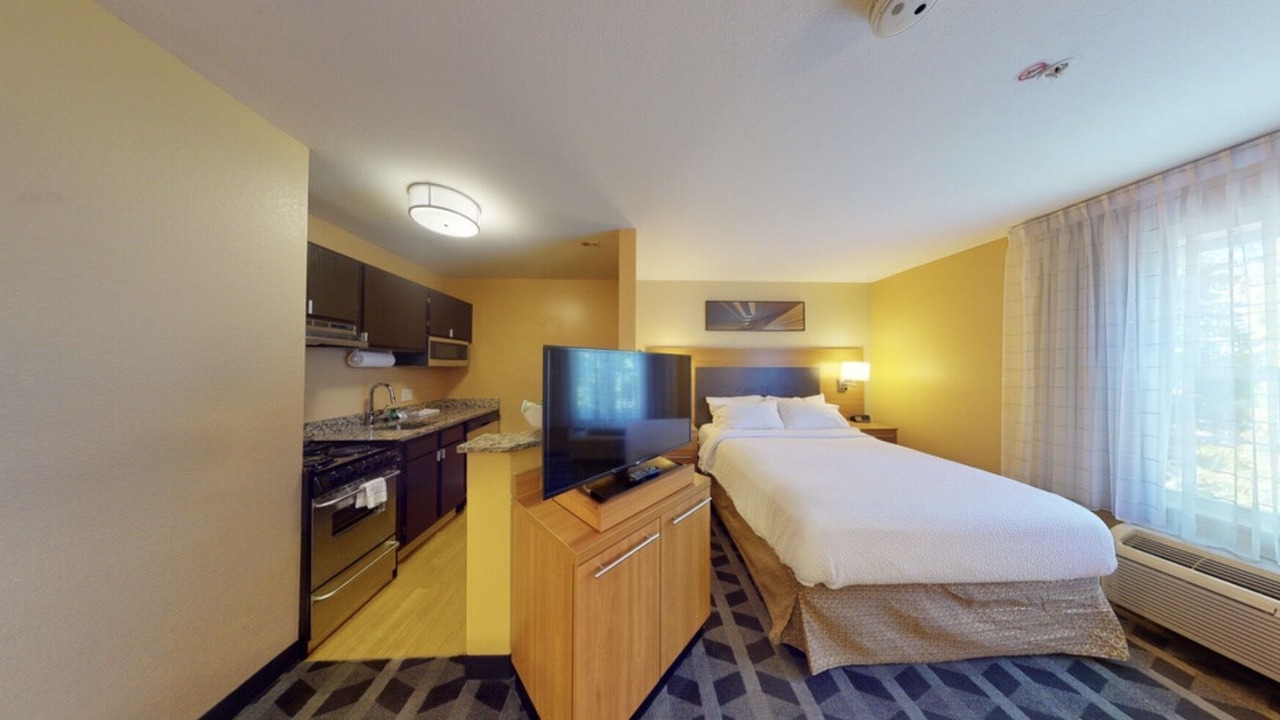 Photo of Bedroom in Tewksbury