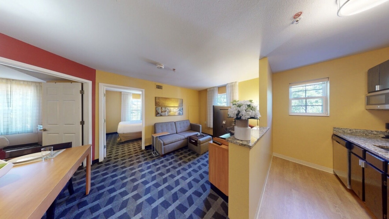 Photo of Livingroom in Tewksbury