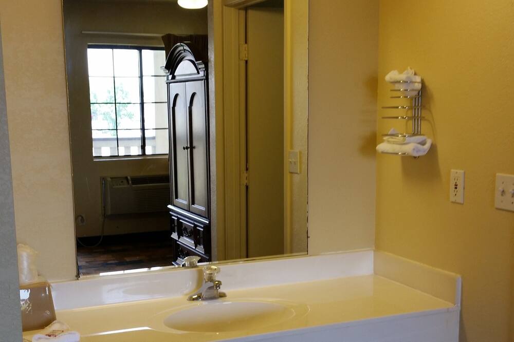 Photo of Bathroom in North Meadows