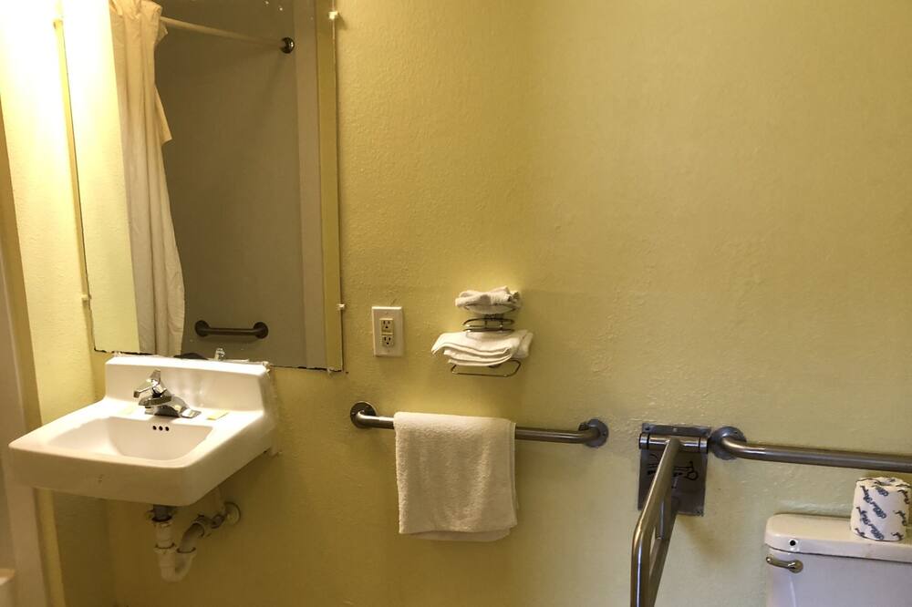 Photo of Bathroom in North Meadows