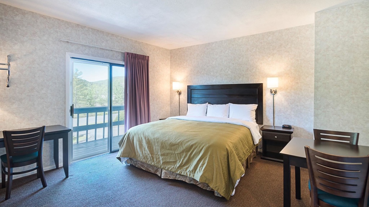 Photo of Bedroom in Lee