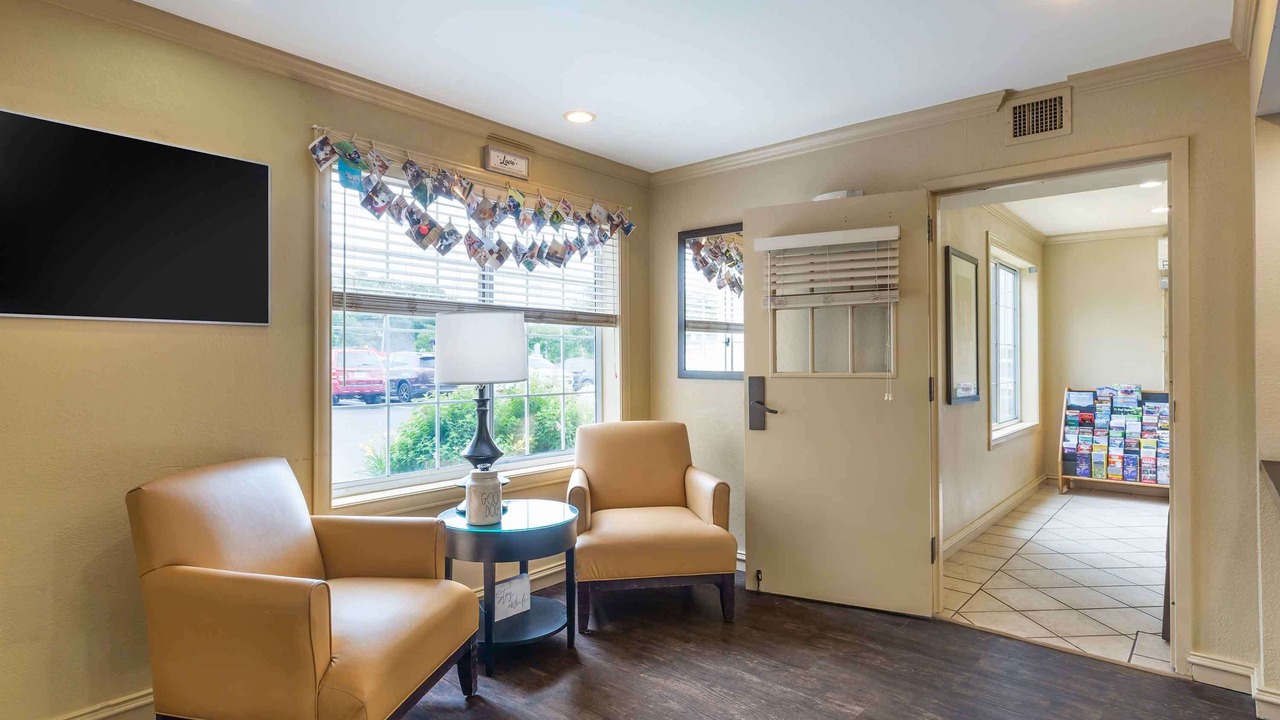 Photo of Livingroom in Marlborough