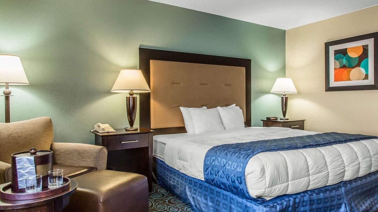 Photo of Bedroom in New London