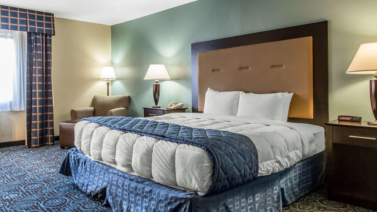 Photo of Bedroom in New London