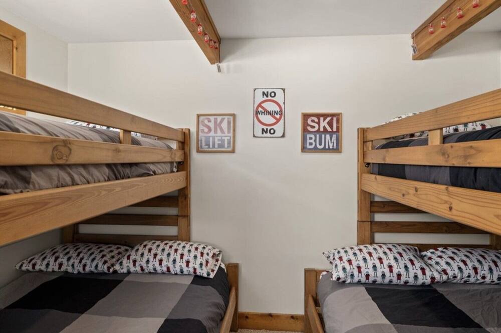 Photo of Bedroom in Stowe Hollow