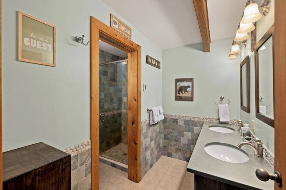 Photo of Bathroom in Stowe Hollow