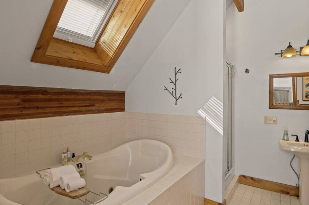 Photo of Bathroom in Stowe Hollow