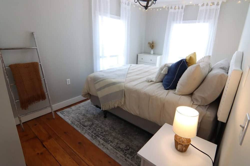 Photo of Bedroom in Surry