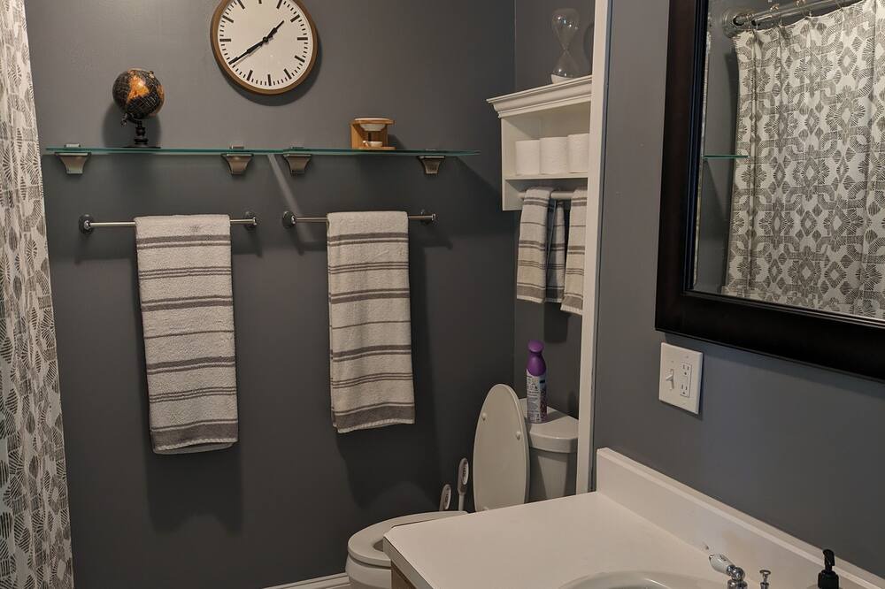 Photo of Bathroom in Lee