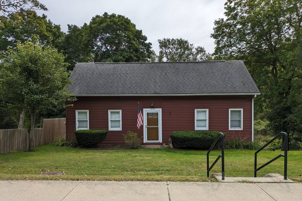 Photo of Outdoor in Lee