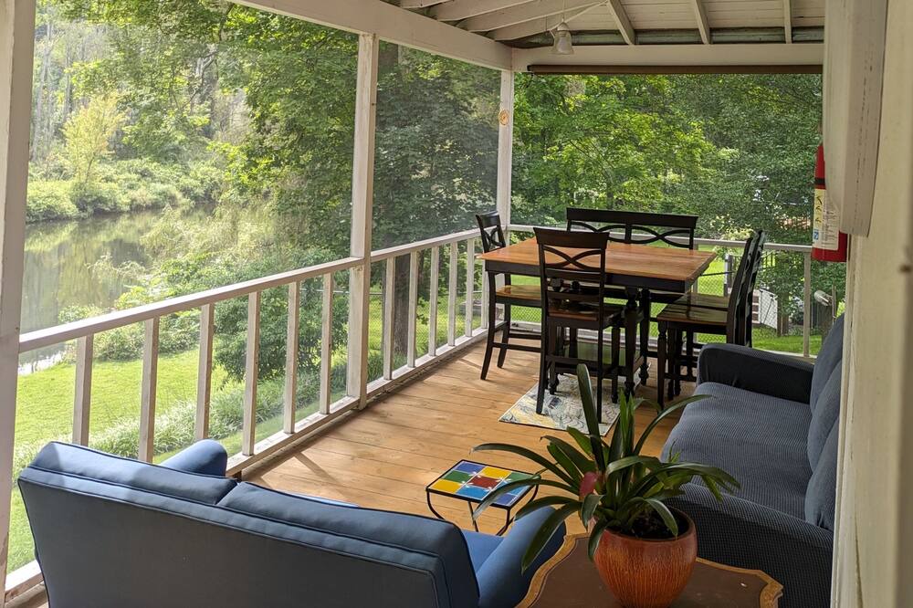 Photo of Outdoor in Lee