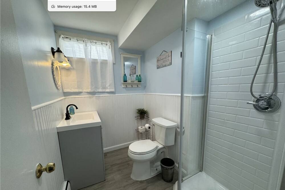 Photo of Bathroom in Top of the Hill