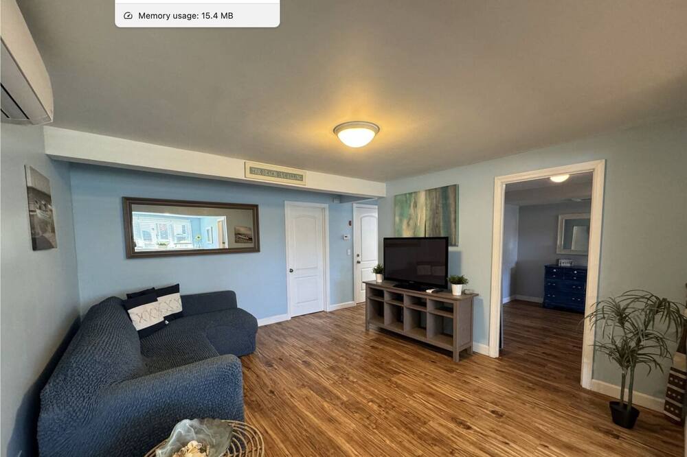 Photo of Livingroom in Top of the Hill