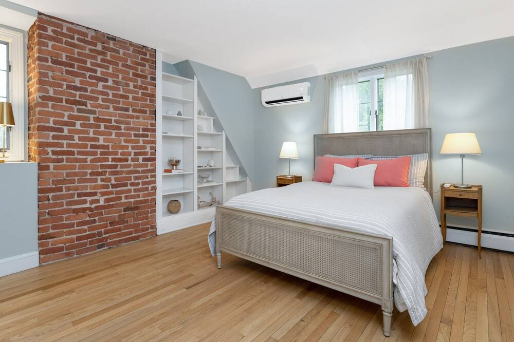 Photo of Bedroom in Norwalk