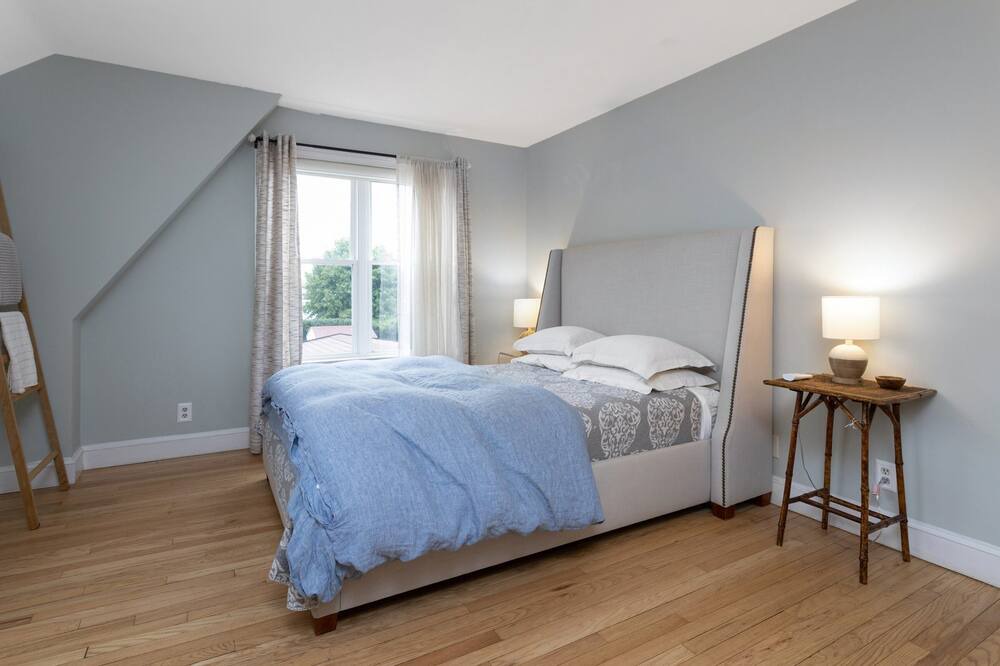 Photo of Bedroom in Norwalk