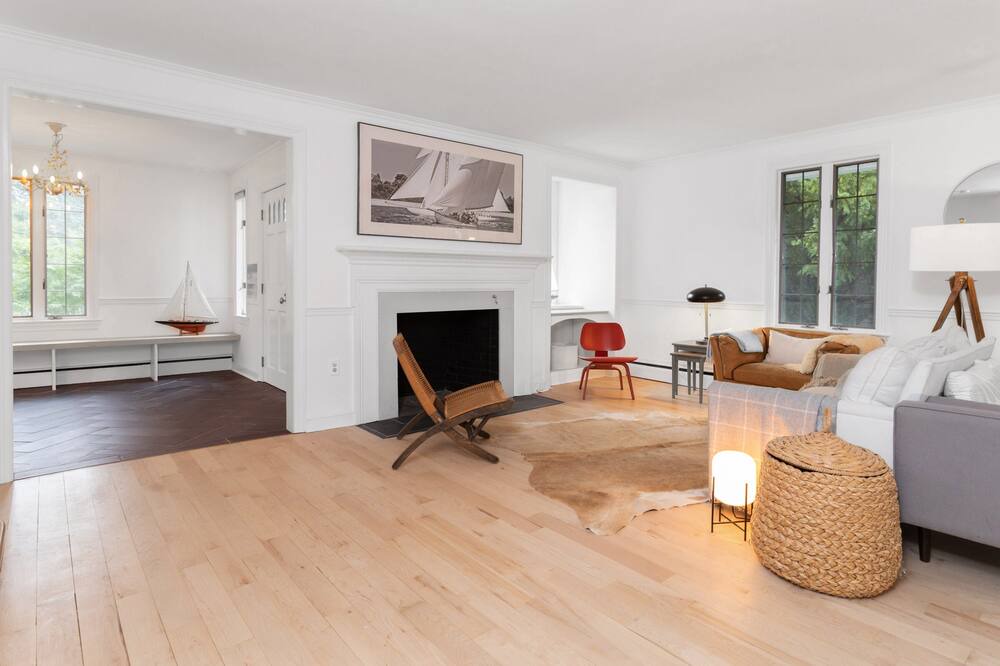 Photo of Livingroom in Norwalk