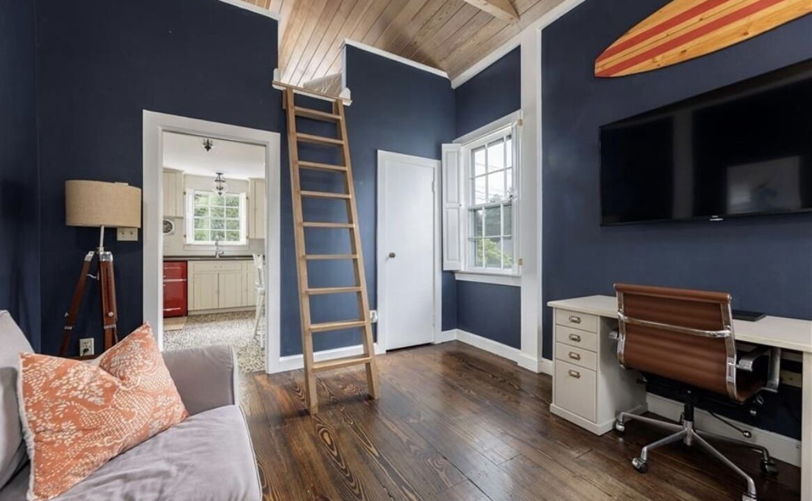 Photo of Livingroom in Stonington