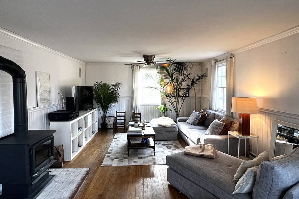 Photo of Livingroom in Canton