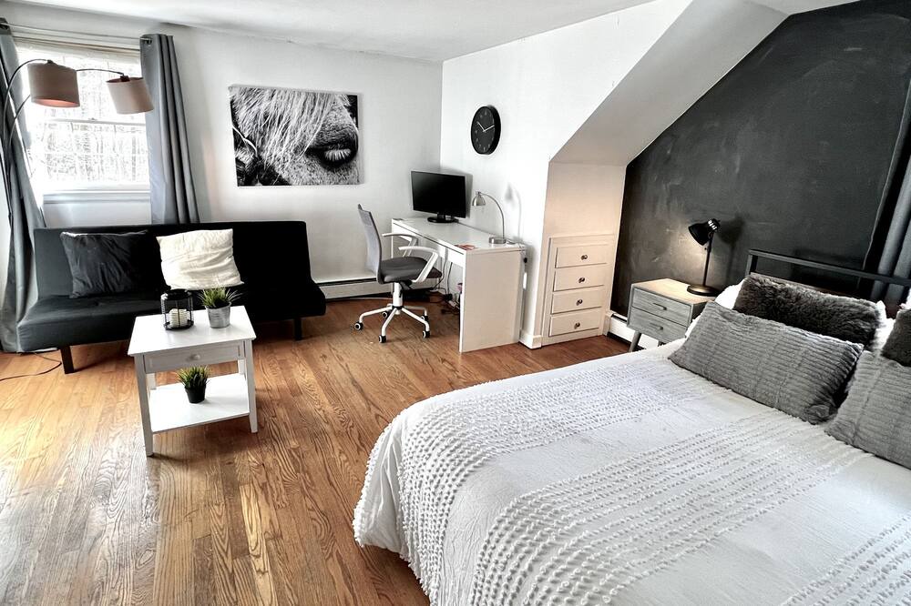 Photo of Bedroom in Canton