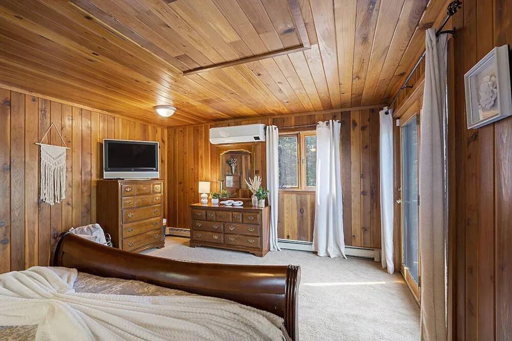 Photo of Bedroom in Silver Lake