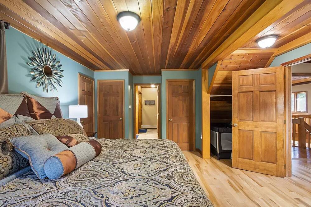 Photo of Bedroom in Silver Lake