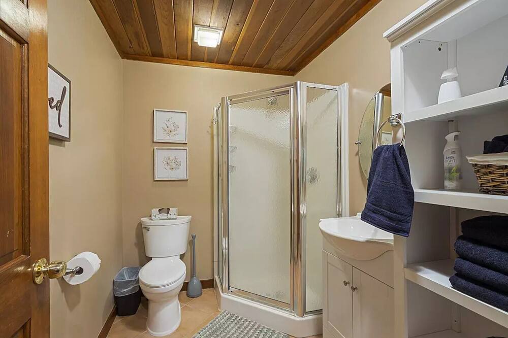 Photo of Bathroom in Silver Lake