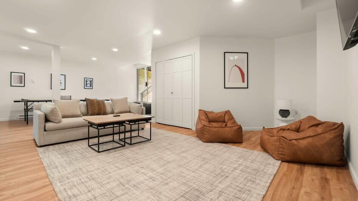 Photo of Livingroom in North Egremont