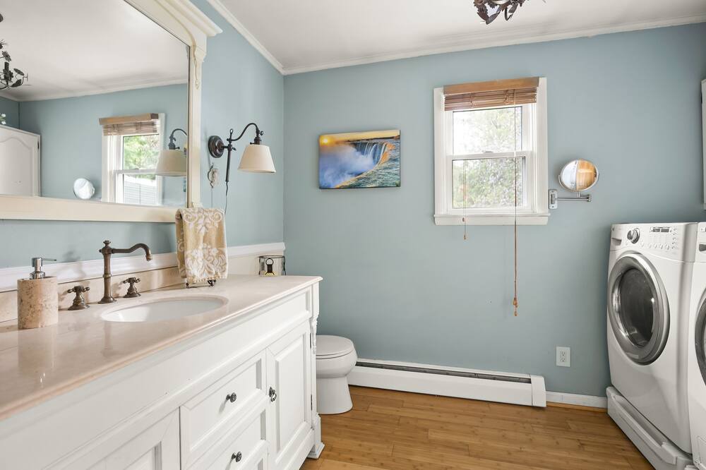 Photo of Bathroom in Hudson