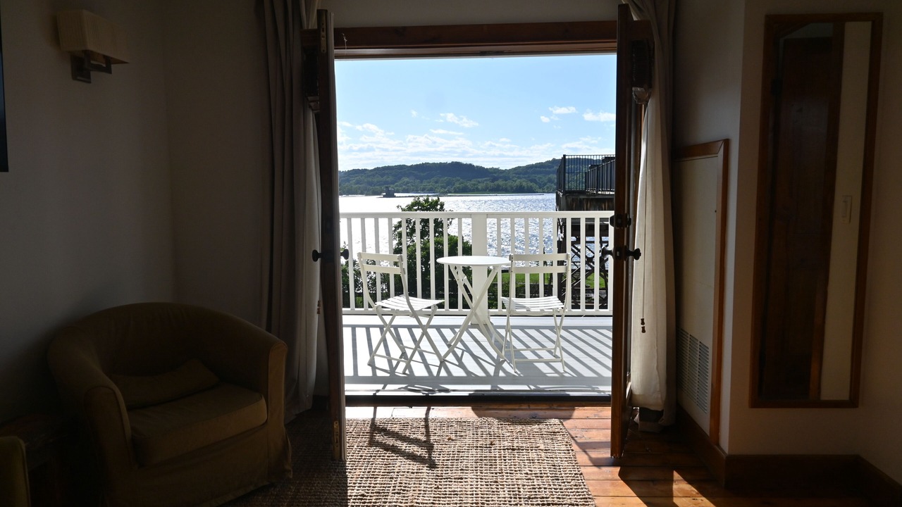 Photo of Patio Balcony in Rhinecliff