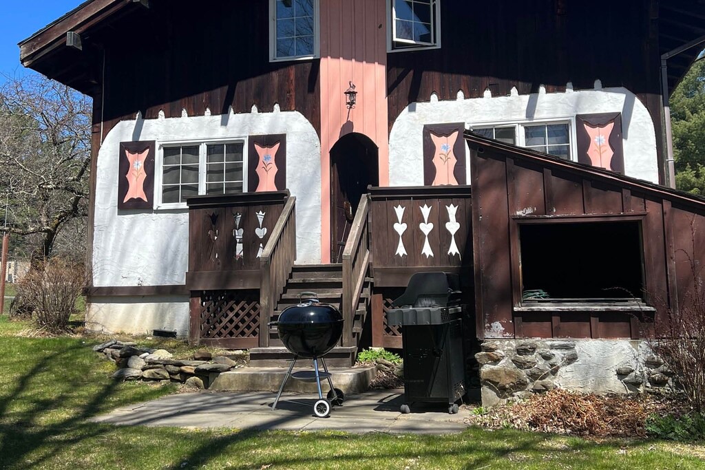 Photo of Buildings in Stowe Area