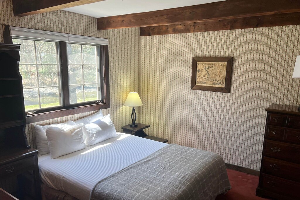 Photo of Bedroom in Stowe Area