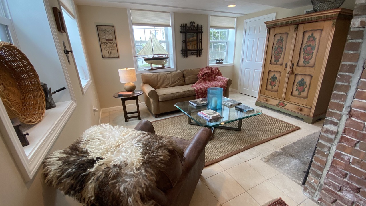 Photo of Livingroom in Mystic