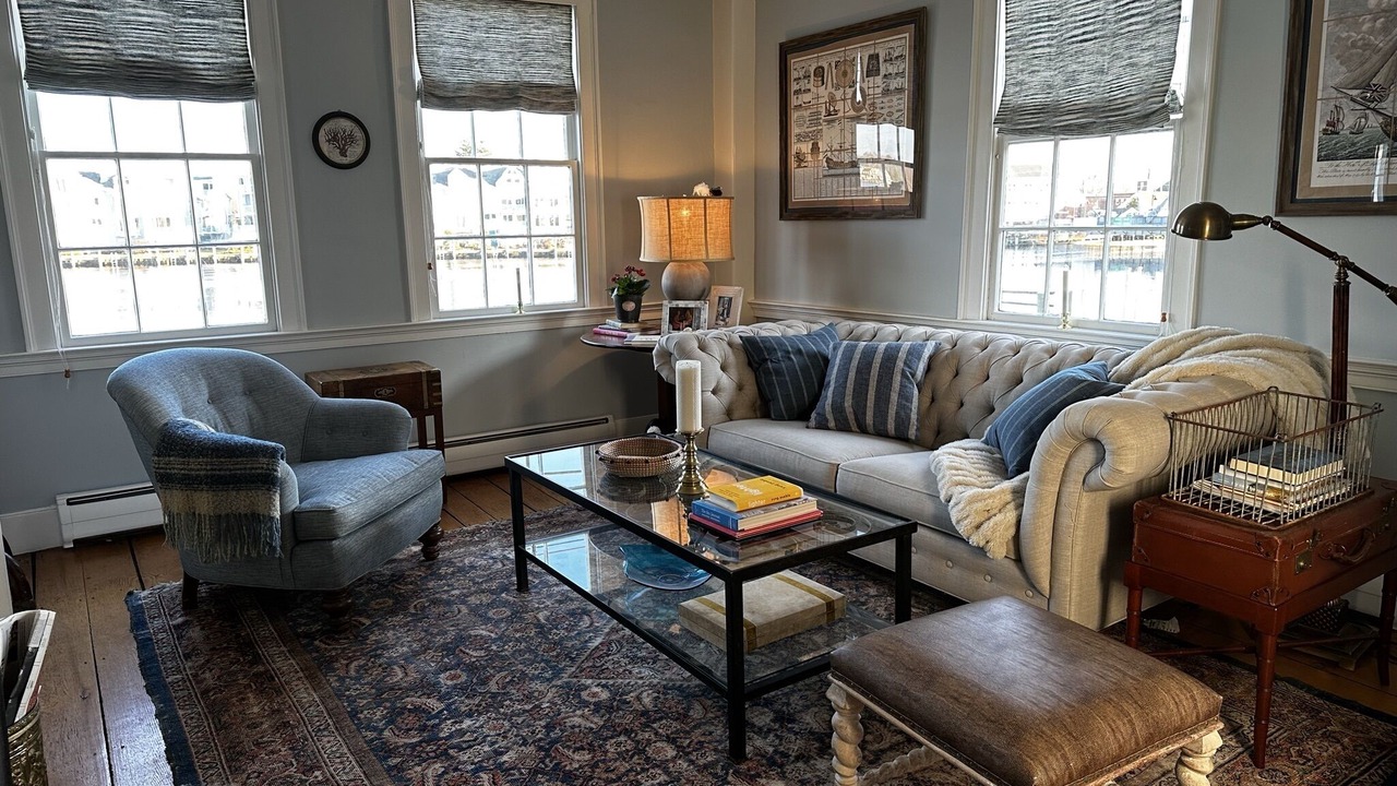 Photo of Livingroom in Mystic