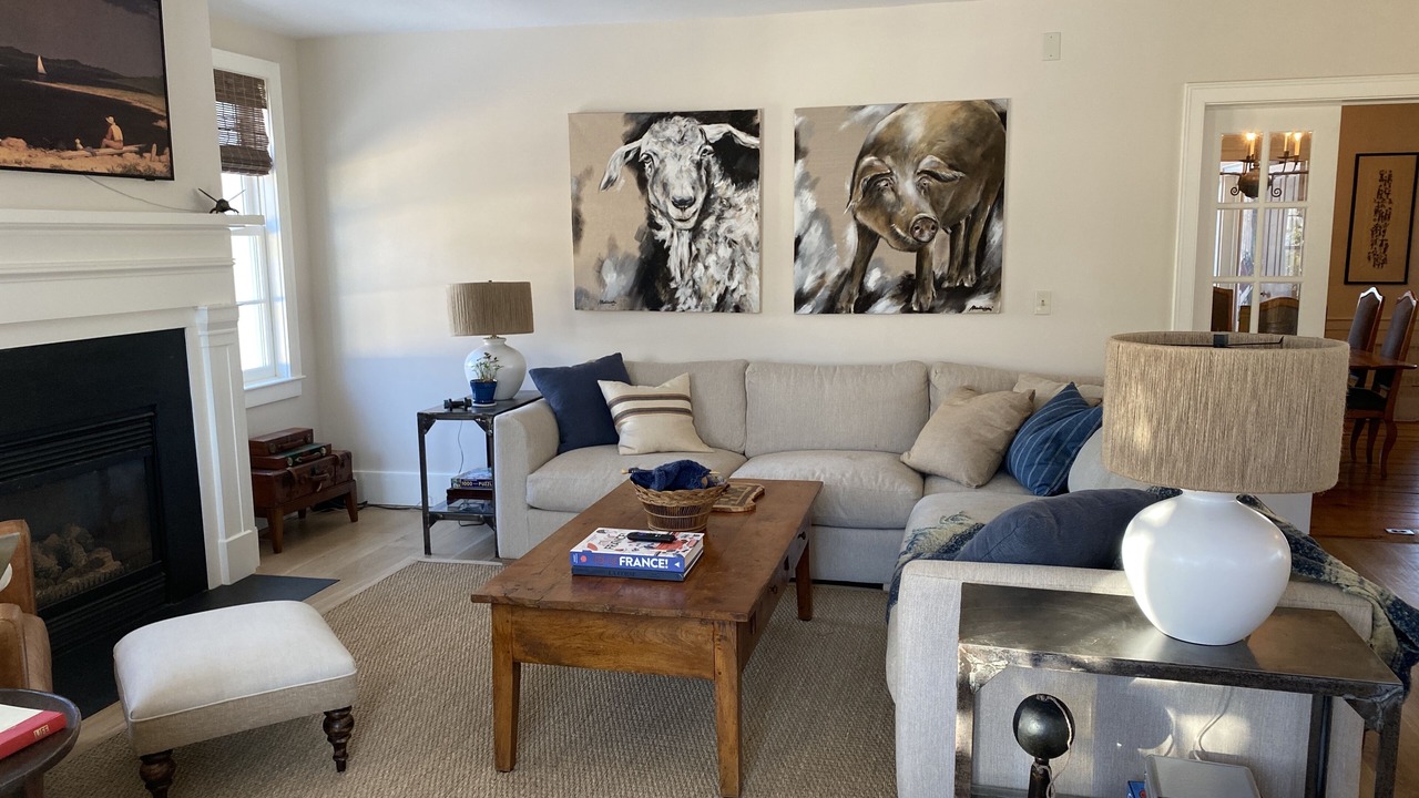 Photo of Livingroom in Mystic