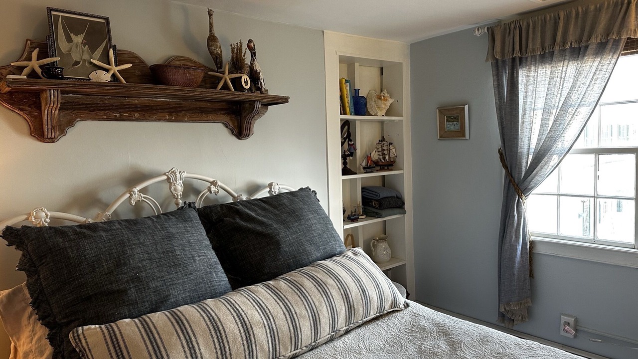 Photo of Bedroom in Mystic