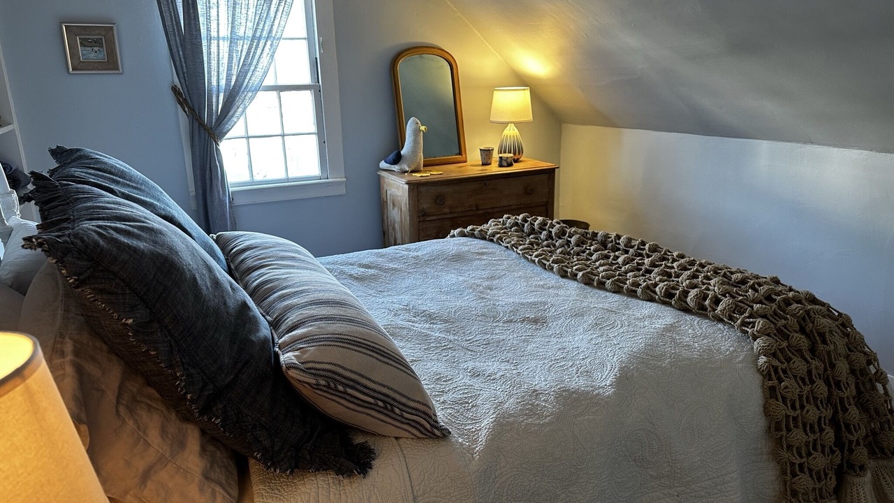 Photo of Bedroom in Mystic