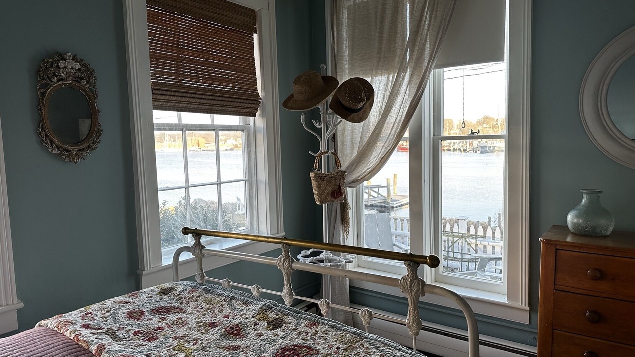 Photo of Bedroom in Mystic